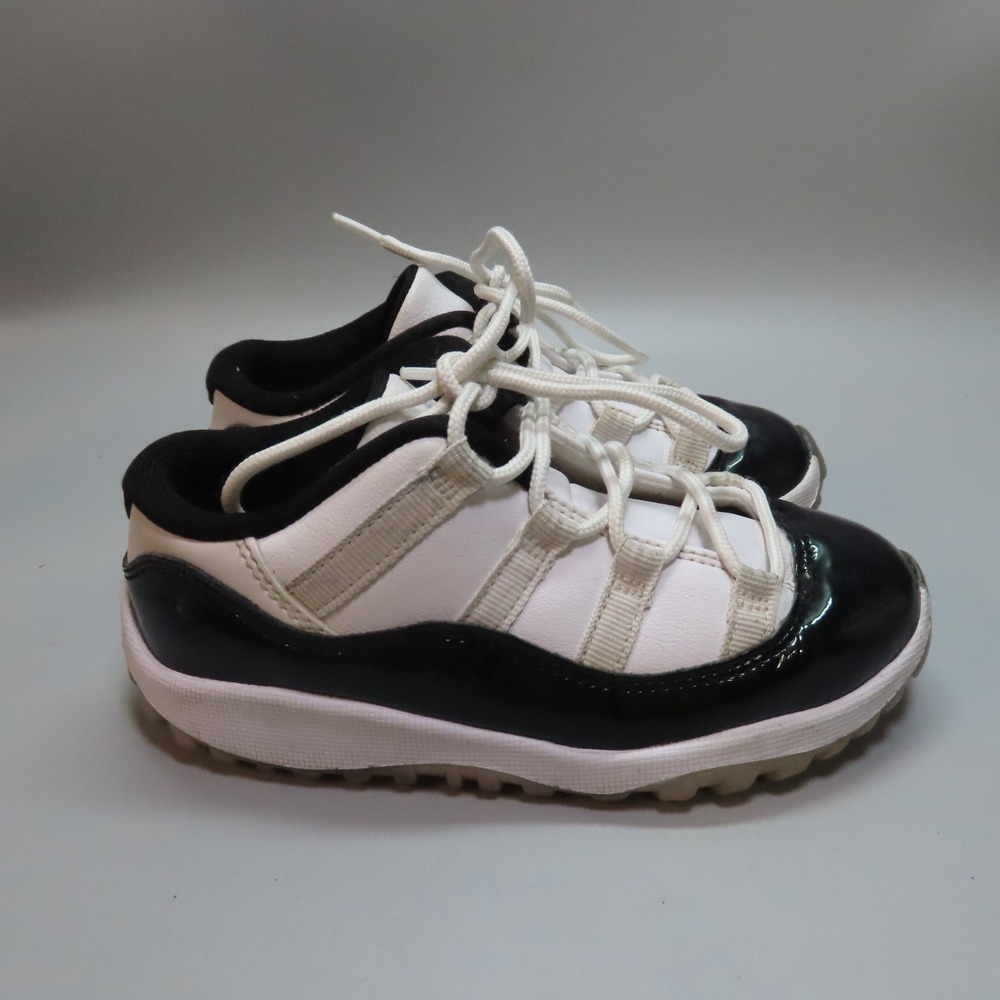 Nike Air Jordan 11‎ Retro Low Emerald Sneakers 505836-145 Toddler Size 10C